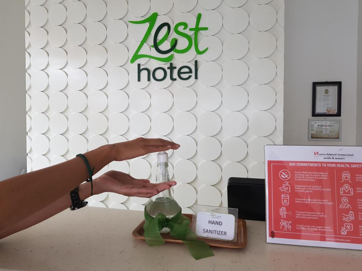 Zest Yogyakarta By Swiss-Belhotel International Exterior photo