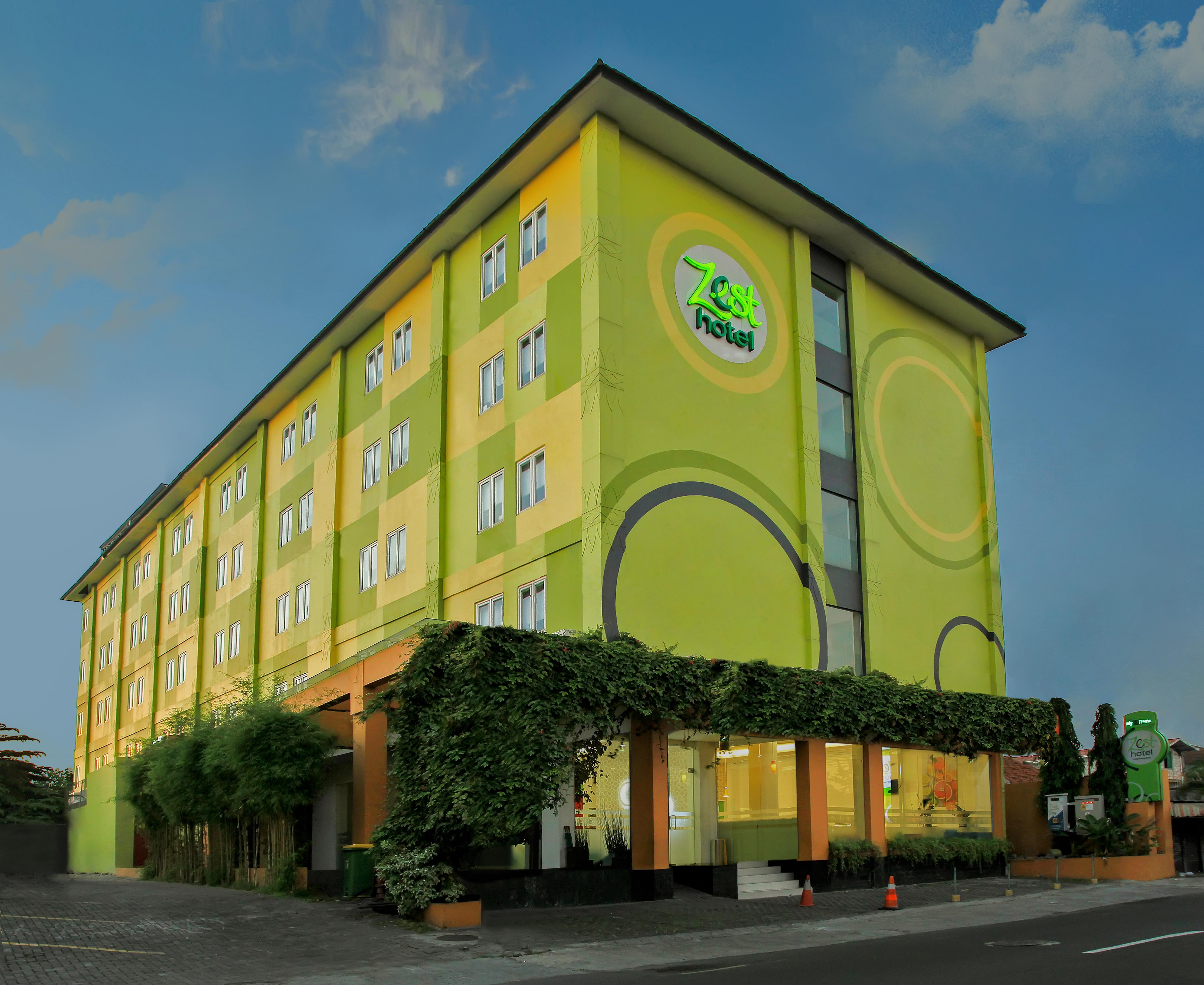 Zest Yogyakarta By Swiss-Belhotel International Exterior photo