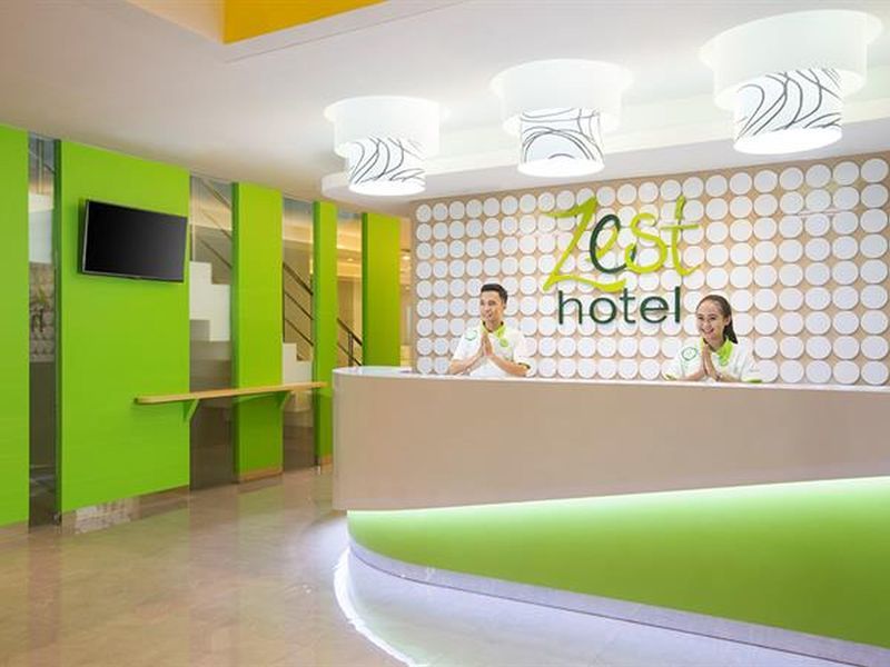 Zest Yogyakarta By Swiss-Belhotel International Exterior photo