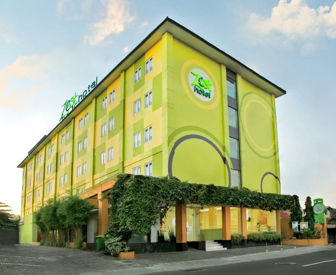 Zest Yogyakarta By Swiss-Belhotel International Exterior photo